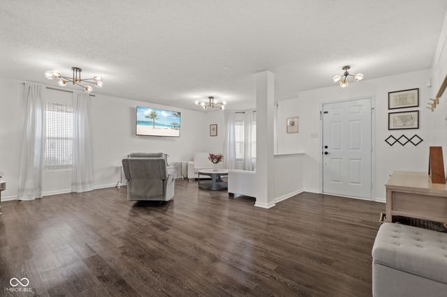 3258 Hemlock Street, Whiteland, IN 46184