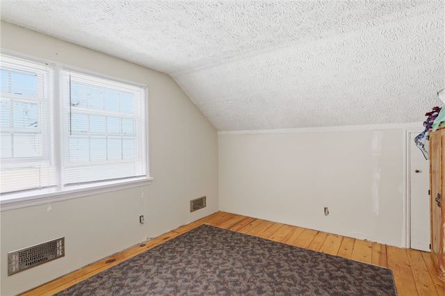 135 Glen Ellyn, Brighton, NY 14618