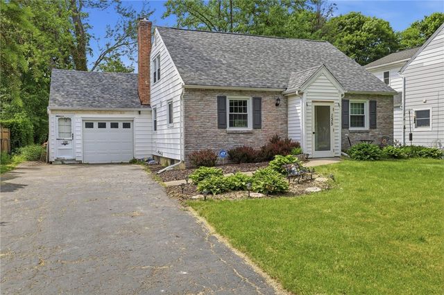 135 Glen Ellyn, Brighton, NY 14618