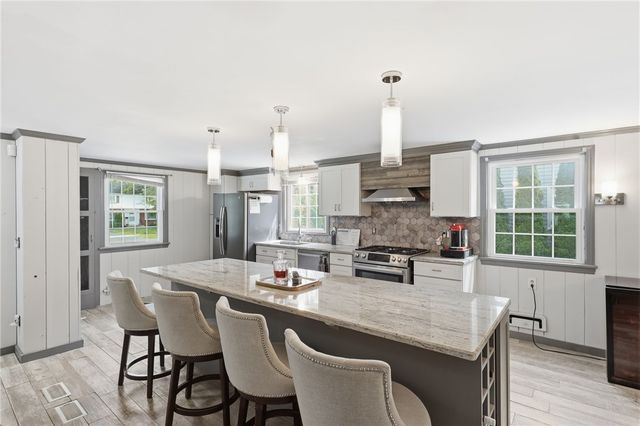 135 Glen Ellyn, Brighton, NY 14618