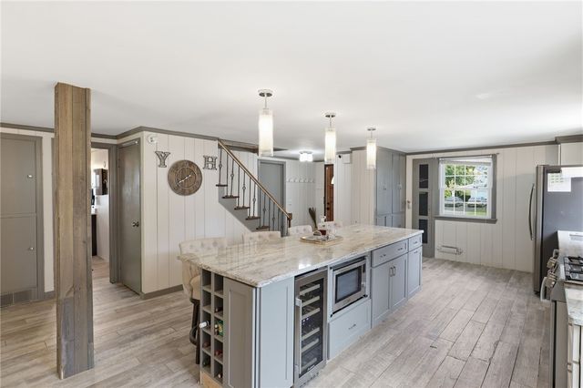 135 Glen Ellyn, Brighton, NY 14618
