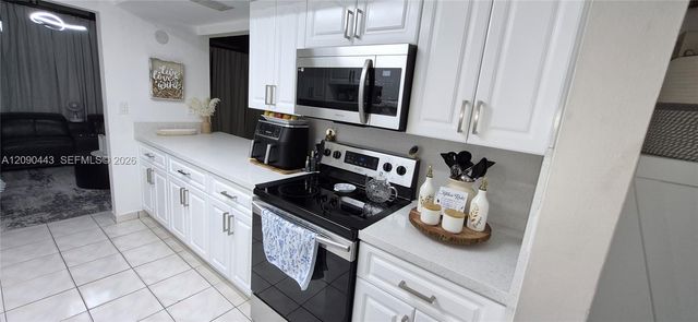 1441 W Fairway Road, Pembroke Pines, FL 33026