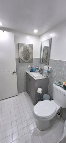 1441 W Fairway Road, Pembroke Pines, FL 33026