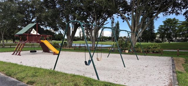 1441 W Fairway Road, Pembroke Pines, FL 33026