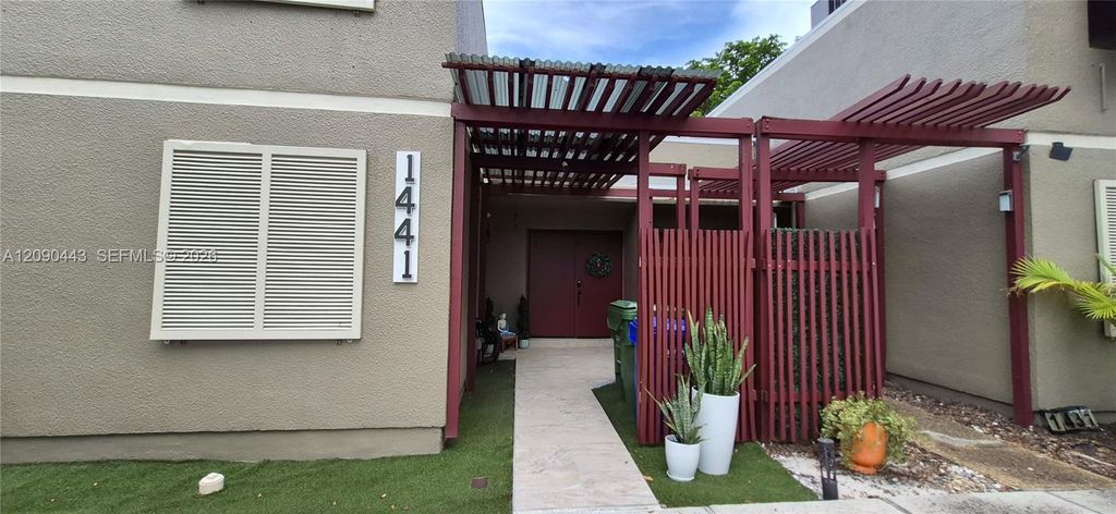 1441 W Fairway Road, Pembroke Pines, FL 33026
