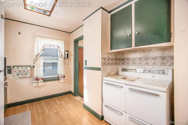 7256 Ready Avenue, Warren, MI 48091