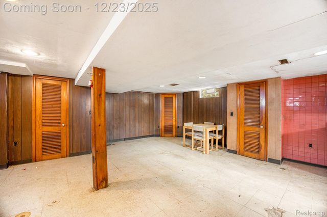 7256 Ready Avenue, Warren, MI 48091