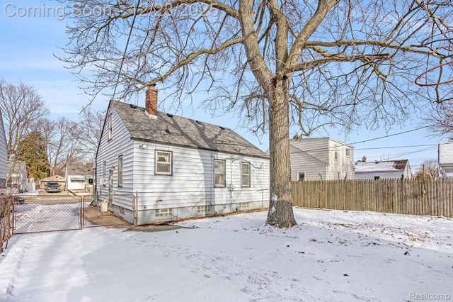 7256 Ready Avenue, Warren, MI 48091