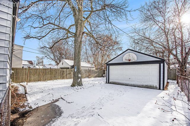 7256 Ready Avenue, Warren, MI 48091