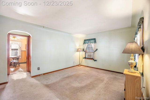 7256 Ready Avenue, Warren, MI 48091