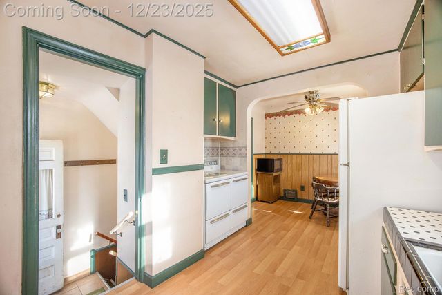 7256 Ready Avenue, Warren, MI 48091