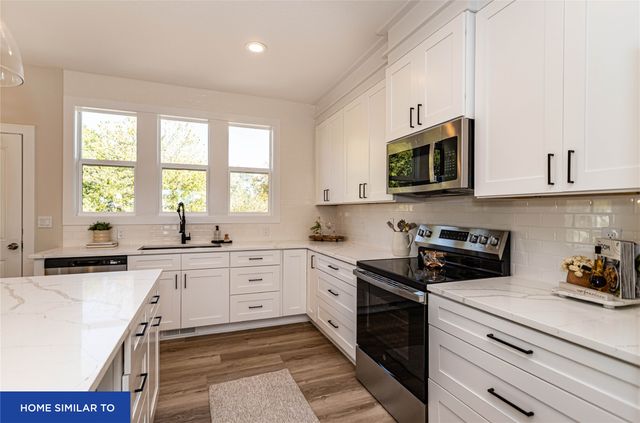 806 Kingman Boulevard, Madrid, IA 50156