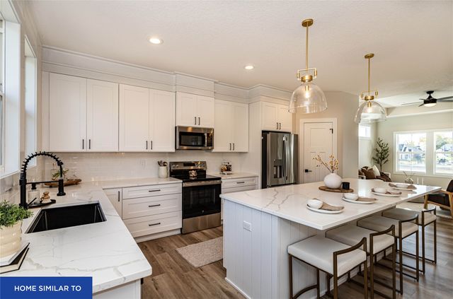 806 Kingman Boulevard, Madrid, IA 50156