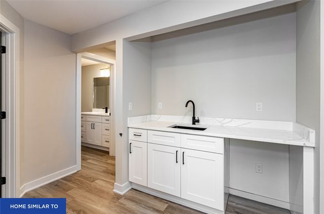 806 Kingman Boulevard, Madrid, IA 50156