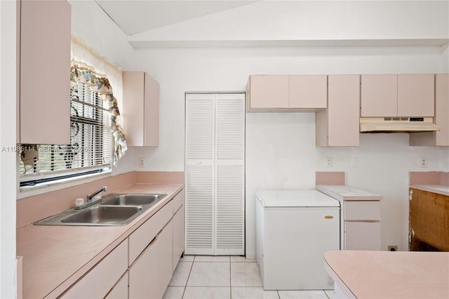 3490 NW 194 ST, Miami Gardens, FL 33056