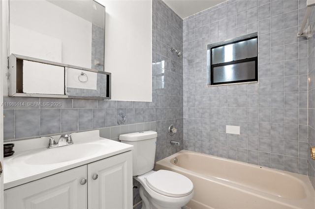 3490 NW 194 ST, Miami Gardens, FL 33056