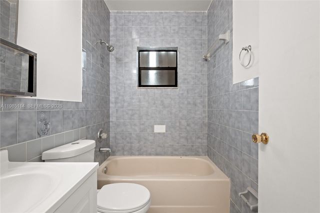 3490 NW 194 ST, Miami Gardens, FL 33056