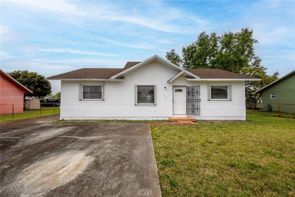 3490 NW 194 ST, Miami Gardens, FL 33056