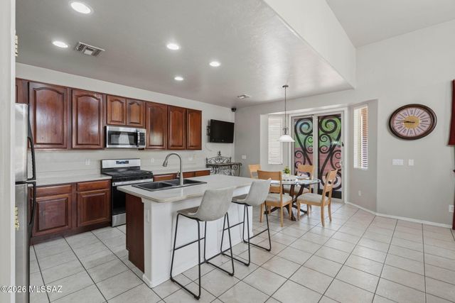 3391 N Fork River Court, Tucson, AZ 85745