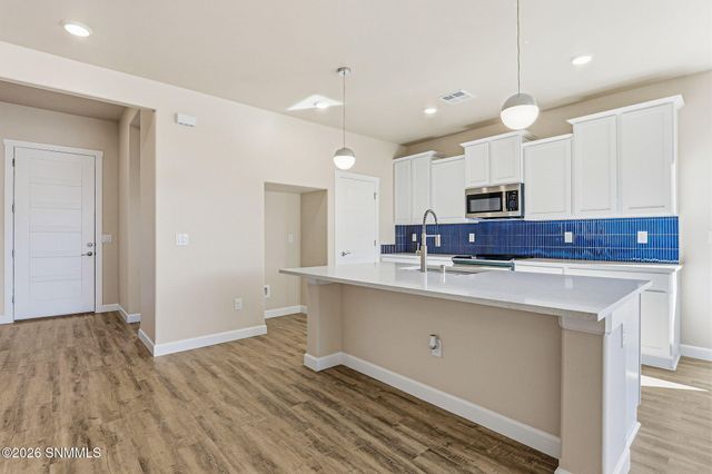 7309 Bedford Avenue, Las Cruces, NM 88012