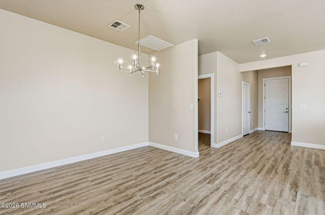 7309 Bedford Avenue, Las Cruces, NM 88012