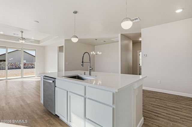 7309 Bedford Avenue, Las Cruces, NM 88012