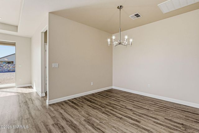 7309 Bedford Avenue, Las Cruces, NM 88012