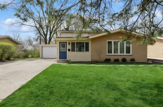 403 E Lake Avenue, Glenview, IL 60025