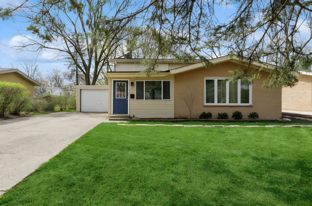 403 E Lake Avenue, Glenview, IL 60025