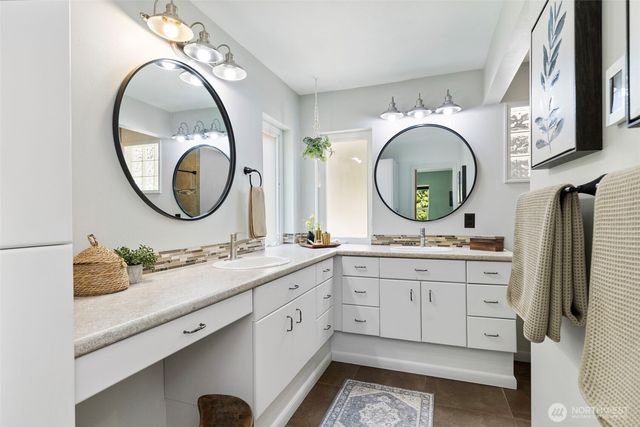 35285 Bodine Road NE, Kingston, WA 98346