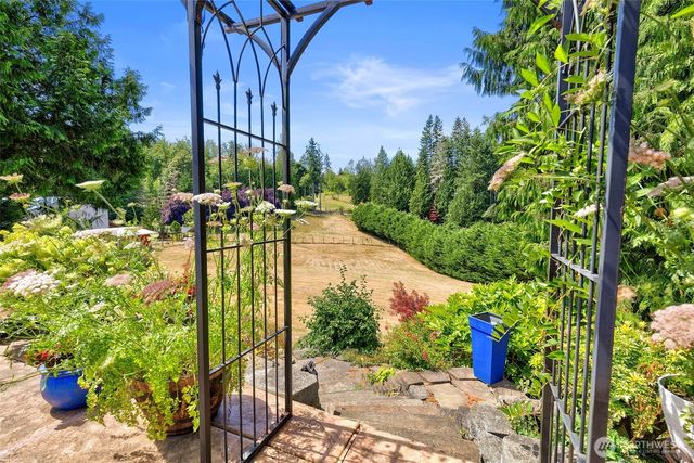 35285 Bodine Road NE, Kingston, WA 98346