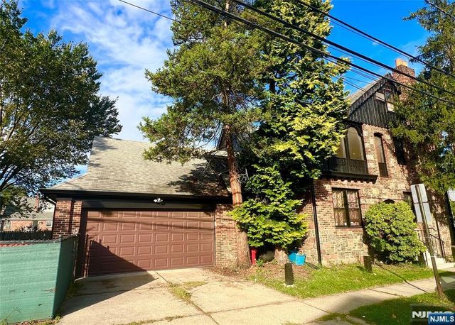 695 Palisade Avenue, Cliffside Park, NJ 07010