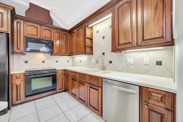 2421 Baycrest Drive, Houston, TX 77058