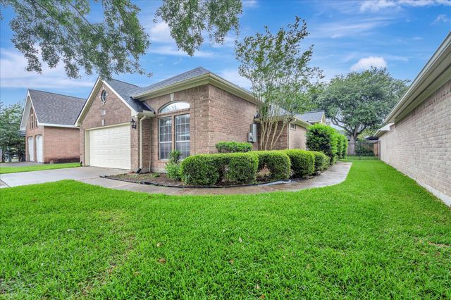 2421 Baycrest Drive, Houston, TX 77058