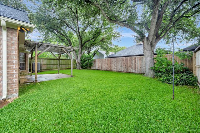 2421 Baycrest Drive, Houston, TX 77058