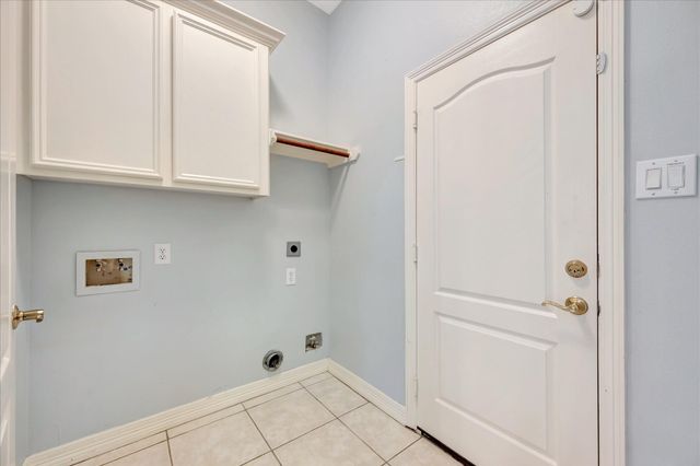 2421 Baycrest Drive, Houston, TX 77058