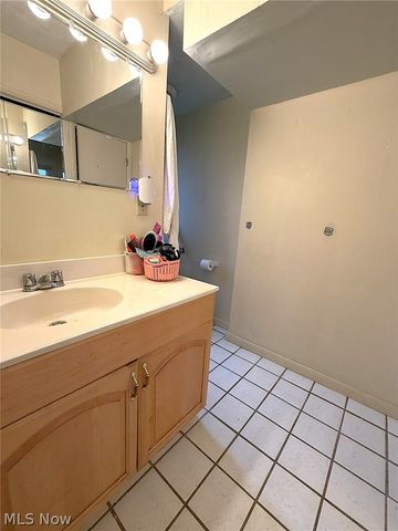 20661 Belvidere Avenue, Fairview Park, OH 44126