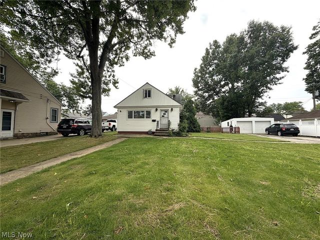 20661 Belvidere Avenue, Fairview Park, OH 44126