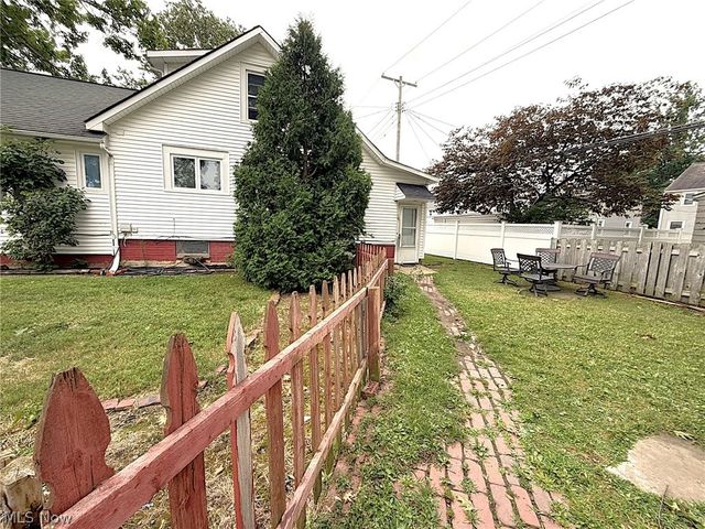 20661 Belvidere Avenue, Fairview Park, OH 44126