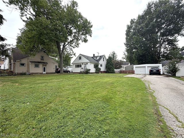 20661 Belvidere Avenue, Fairview Park, OH 44126