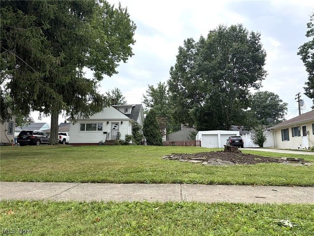 20661 Belvidere Avenue, Fairview Park, OH 44126