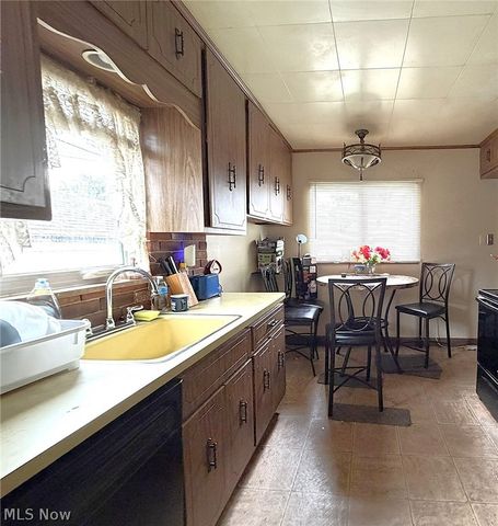 20661 Belvidere Avenue, Fairview Park, OH 44126