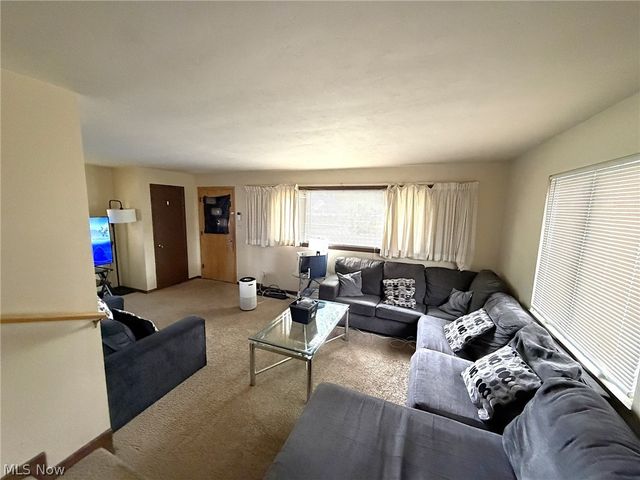 20661 Belvidere Avenue, Fairview Park, OH 44126