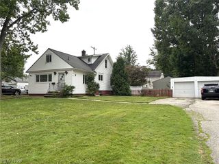 20661 Belvidere Avenue, Fairview Park, OH 44126