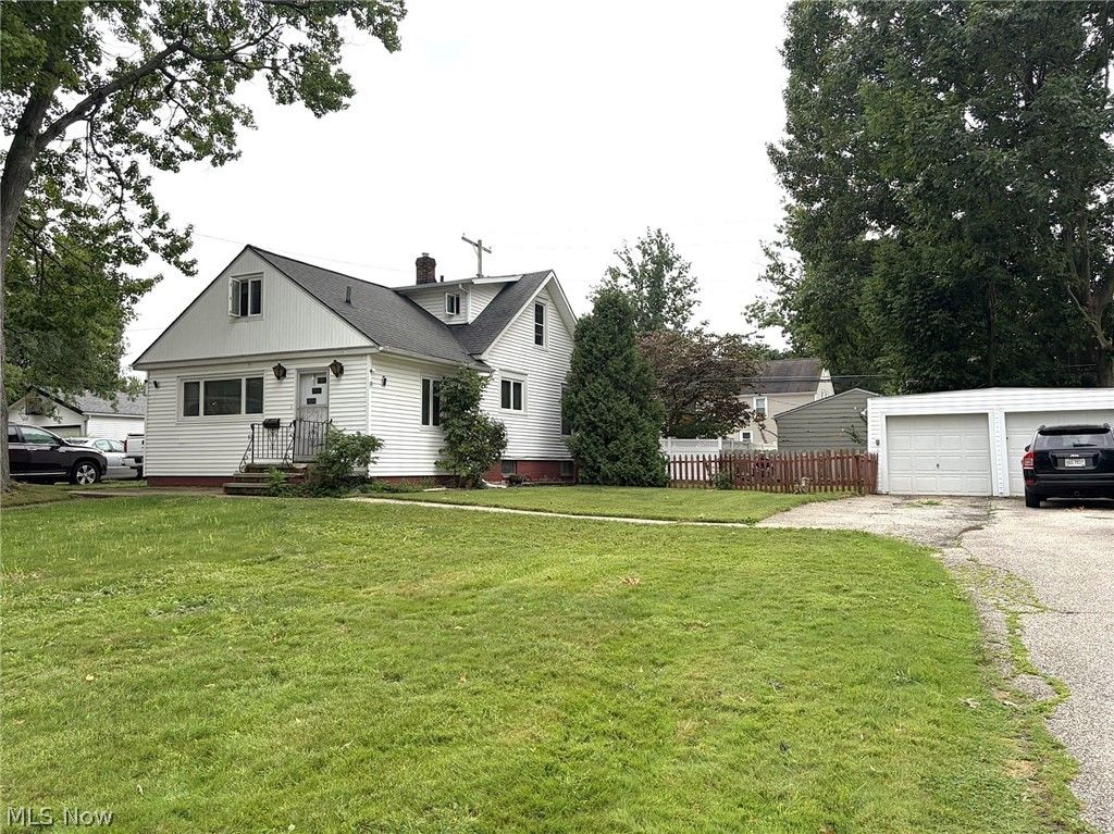 20661 Belvidere Avenue, Fairview Park, OH 44126