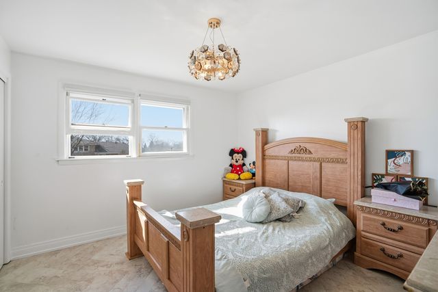 10459 S 81st Avenue, Palos Hills, IL 60465