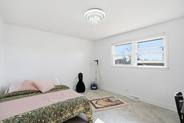 10459 S 81st Avenue, Palos Hills, IL 60465