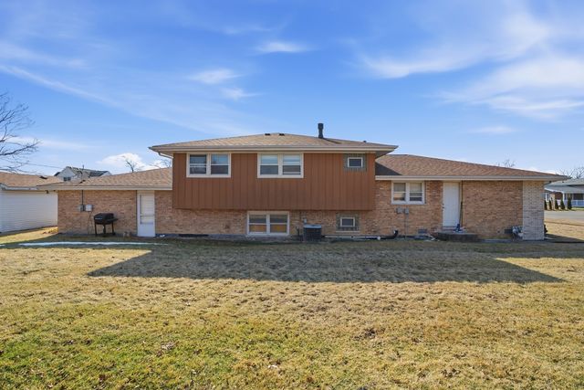 10459 S 81st Avenue, Palos Hills, IL 60465