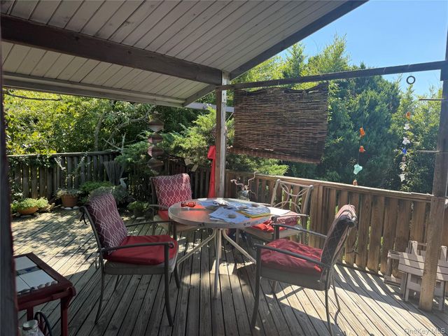 780 Surf Road, Corneille Estates, NY 11770