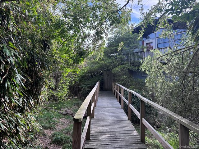 780 Surf Road, Corneille Estates, NY 11770